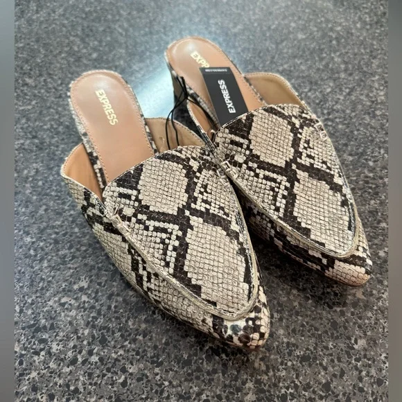 Express Snake Skin Heeled Mule Shoe - Picture 2 of 8
